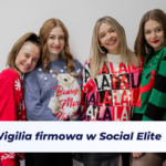 baner artykułu o wigilii firmowej w Social Elite - młode dziewczyny w świątecznych strojach